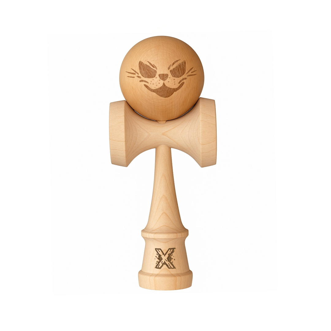 Kendama X Originala Super Sticky Berbis – Jucarie Interactiva din Lemn, 18 cm, Joc de Indemanare pentru Copii si Adulti, Maro Natur cu Model Crazy Cat