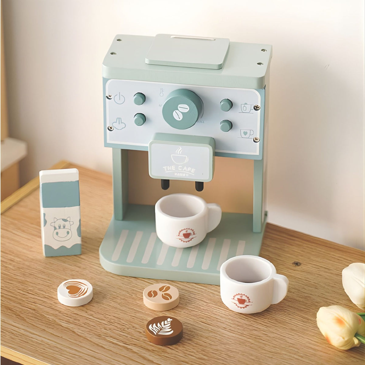 Jucarie Educativa Montessori Aparat de Cafea Interactiv, Set Micul Barista cu Capsule si Accesorii, Lemn si MDF, Multicolor, 9 Piese