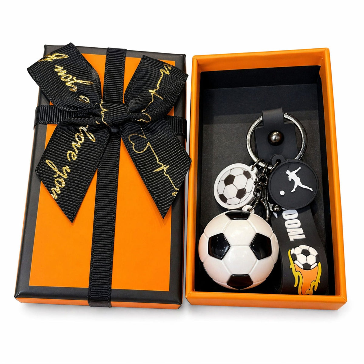 Breloc Chei Minge de Fotbal, Pandantiv Tematic Cupa Mondiala, Accesoriu Rucsac si Geanta, Material Acril, Cutie Cadou Inclusa, 50 g, Alb/Negru
