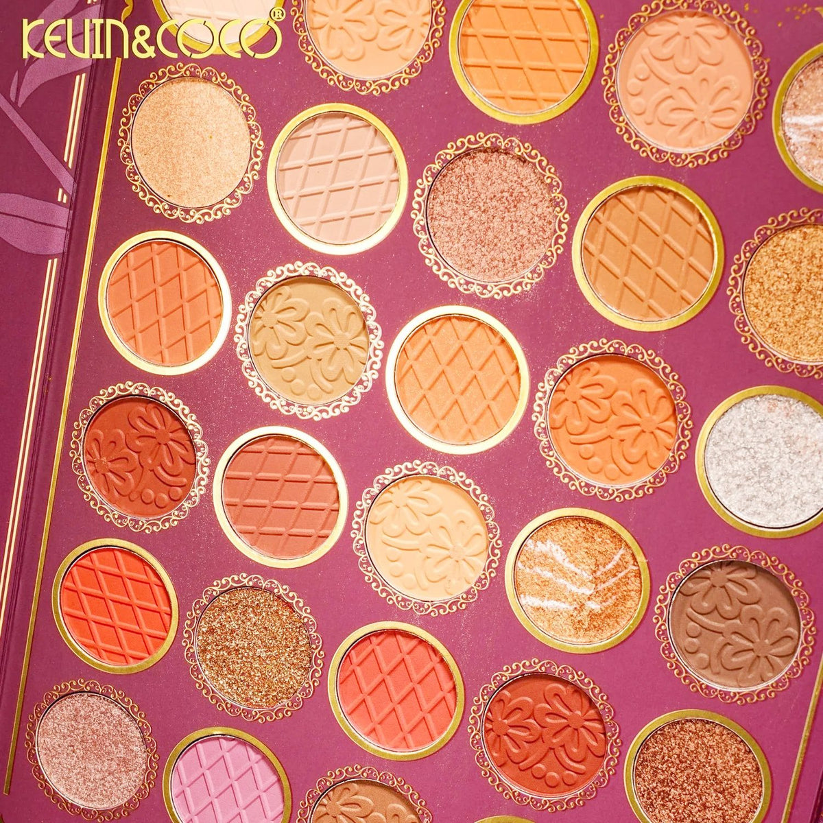 Kevin&Coco, Paleta de Machiaj All-in-One, Model Flowers cu 82 Nuante de Farduri, Blush si Iluminatoare, Design Tip Carte, Multicolor, 16.3x22.4x2.5 cm