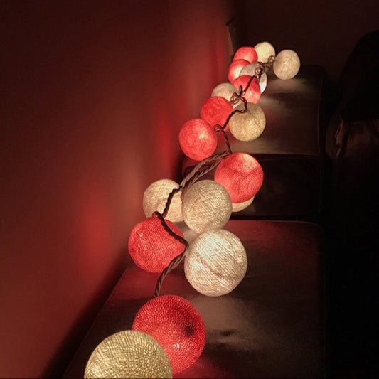 Instalatie de Craciun Tip Sir cu 10 LED-uri, Globuri Decorative, Functionare pe Baterii, Interior, Roz, 1.5 m