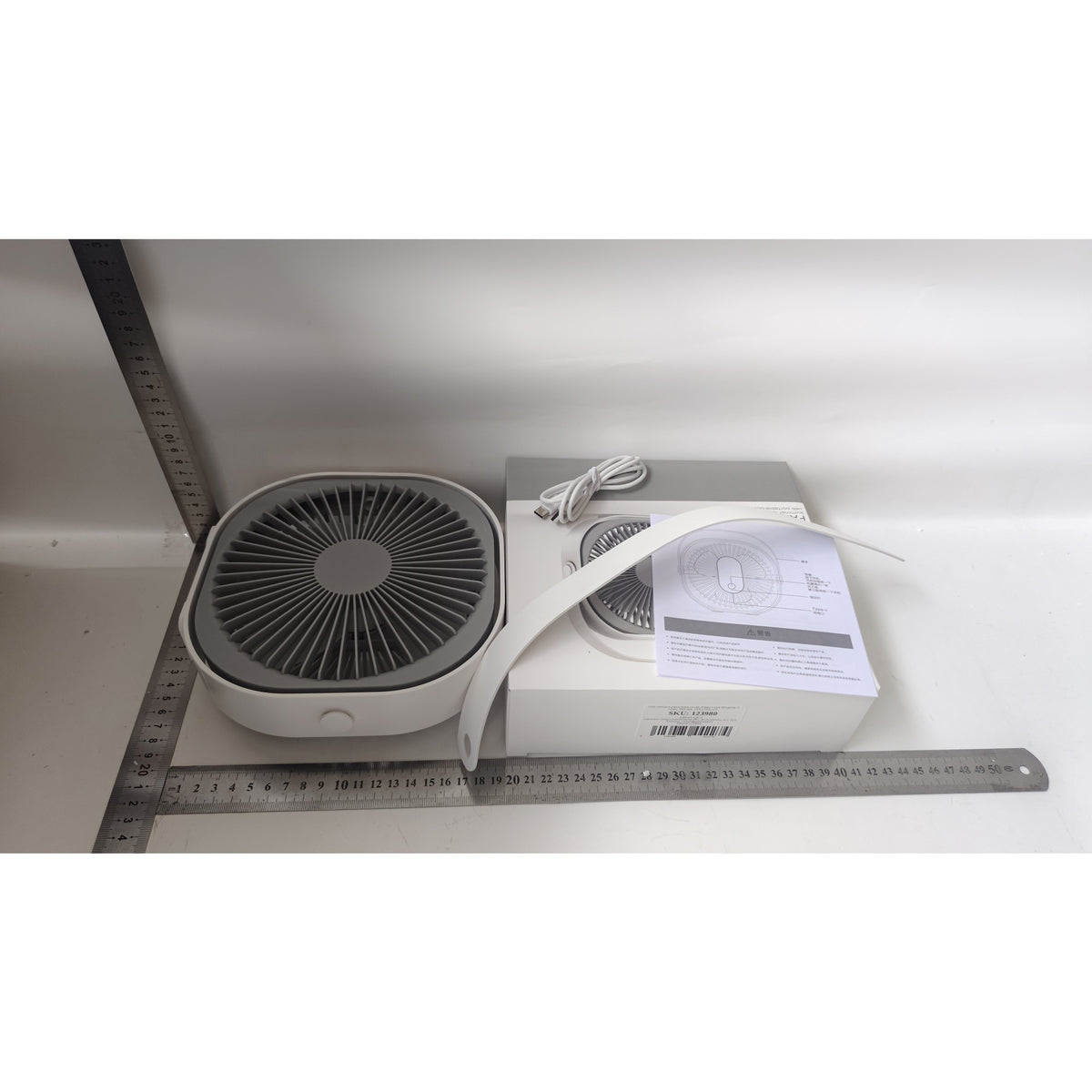 Ventilator de Birou Mini, Portabil cu Alimentare USB, Rotire 360 Grade, 3 Viteze, Motor Silentios fara Perii, Design Urechi de Pisica, Material ABS, 13.5 x 12.8 x 5.5 cm, Alb
