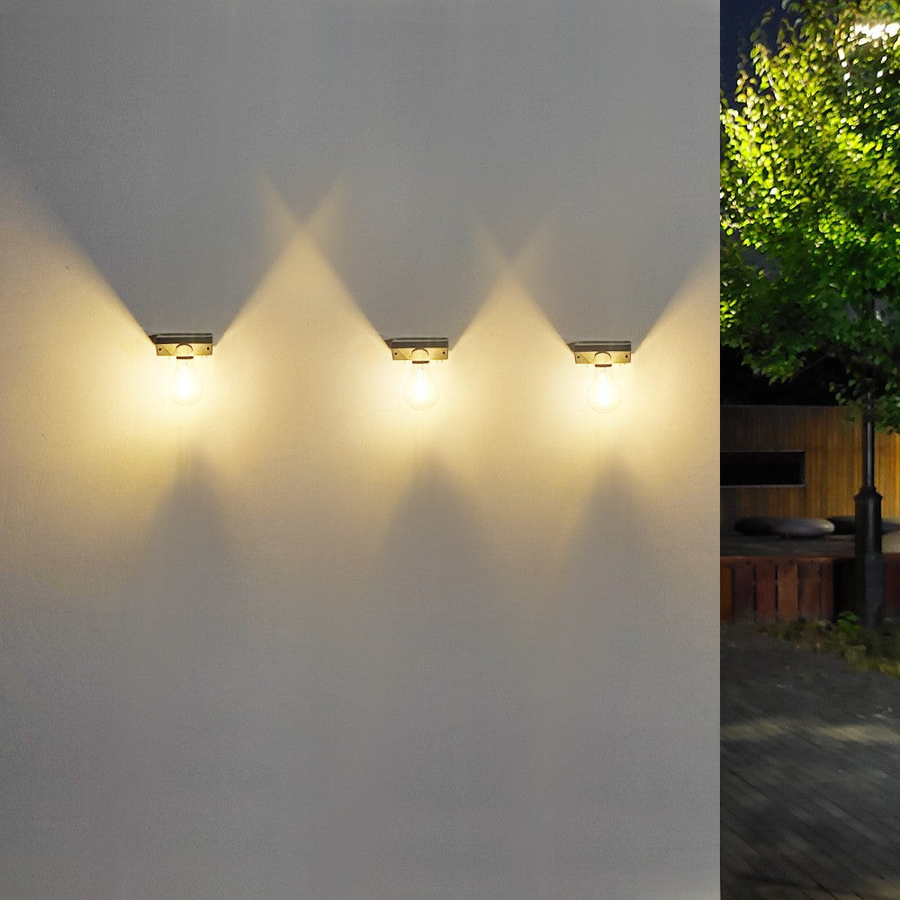 Lampa Solara de Gradina Tip Bec, Senzor de Miscare, Rezistenta la Apa IP65, Autonomie 8 Ore, Material ABS, Lumina Alba Calda, Baterie 1200 mAh, 9.5 x 11 cm