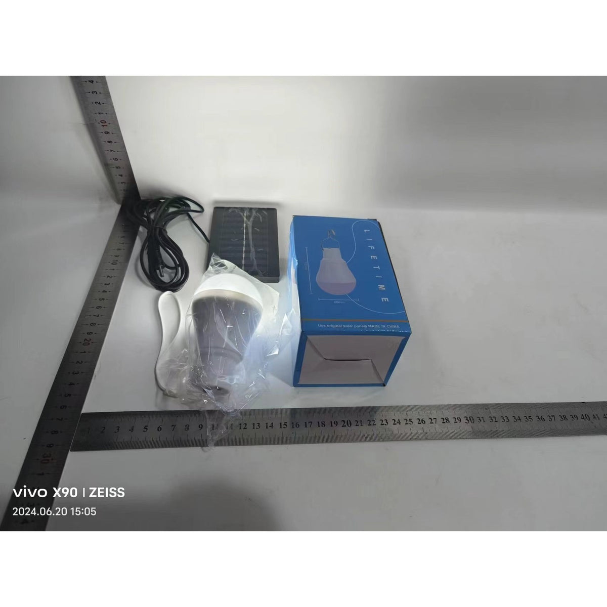 Bec Portabil cu Panou Solar, Lampa LED pentru Camping si Gradina, Utilizare Interior si Exterior, Acumulator 400 mAh, 3.6V, 6.2 x 10 cm, Alb Rece
