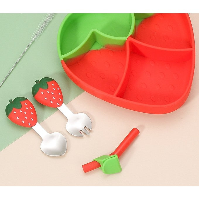 Set Diversificare Bebelusi, Farfurie Compartimentata cu Ventuza in Forma de Capsuna, Silicon Fara BPA, Include Lingurita, Furculita si Pai cu Perie de Curatare, 19 x 18 cm, Rosu