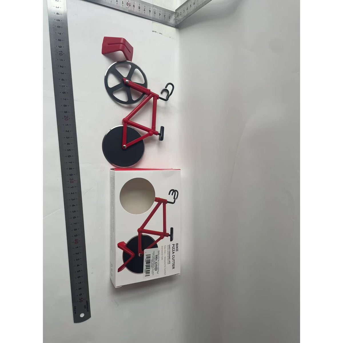 Cutit Pizza in Forma de Bicicleta, Role Taiere cu Suport Expunere, Otel Inoxidabil si PP, 19 x 12.5 cm, Negru