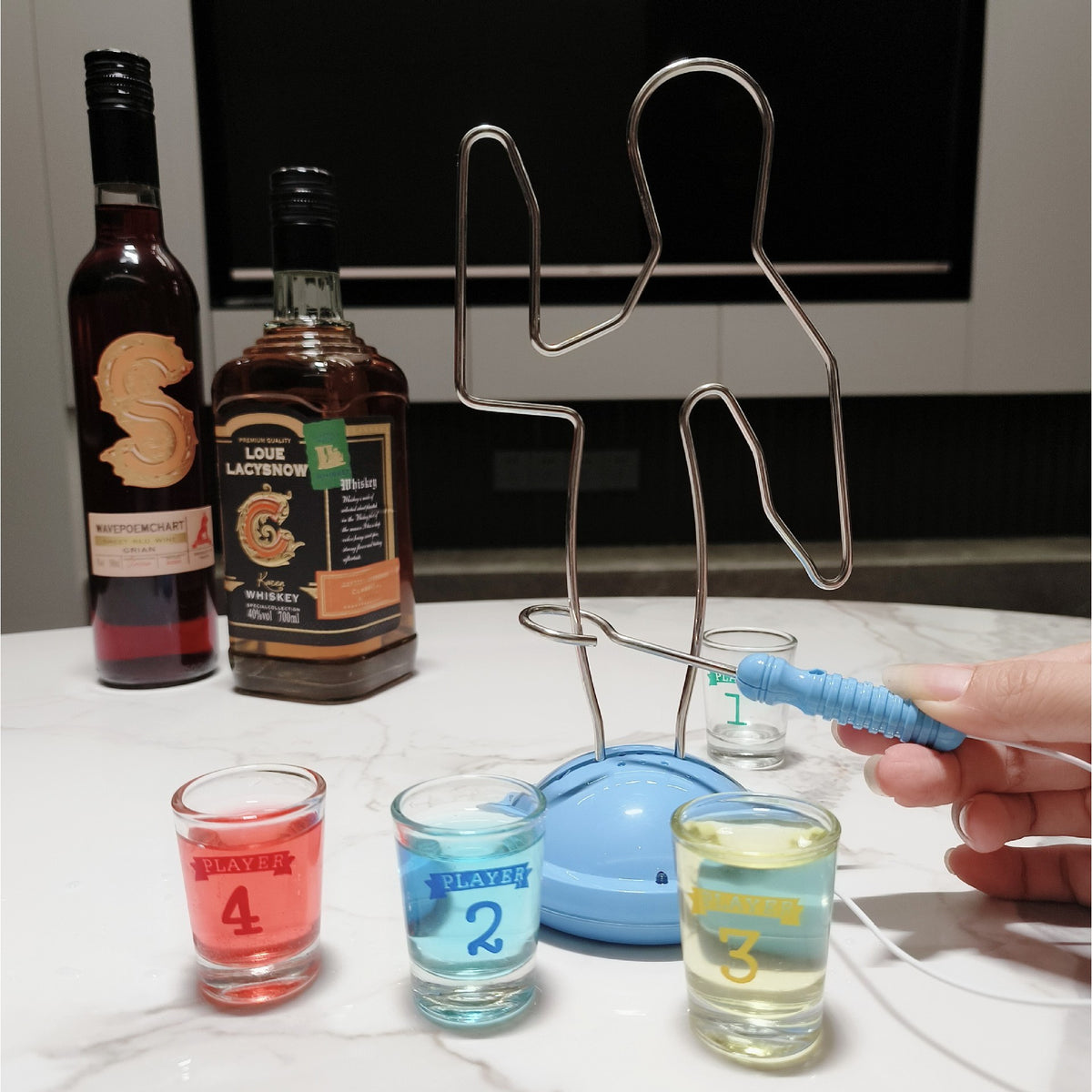 Joc de Baut Buzz Wire pentru Petreceri, Traseu Metalic Interactiv cu Sunet, 4 Pahare Shot din Sticla, 4 Jucatori, Multicolor