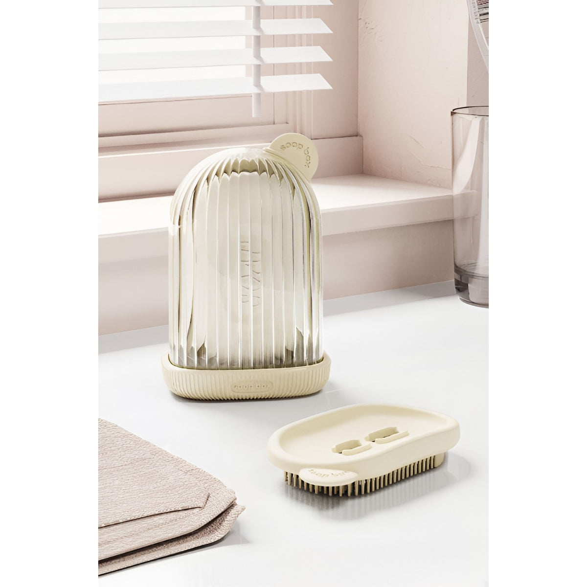 Sapuniera de Calatorie Portabila, Suport Sapun cu Capac si Sistem de Scurgere, Recipient Etans Impermeabil, Plastic, 12.6x6.1x8.4 cm, Crem
