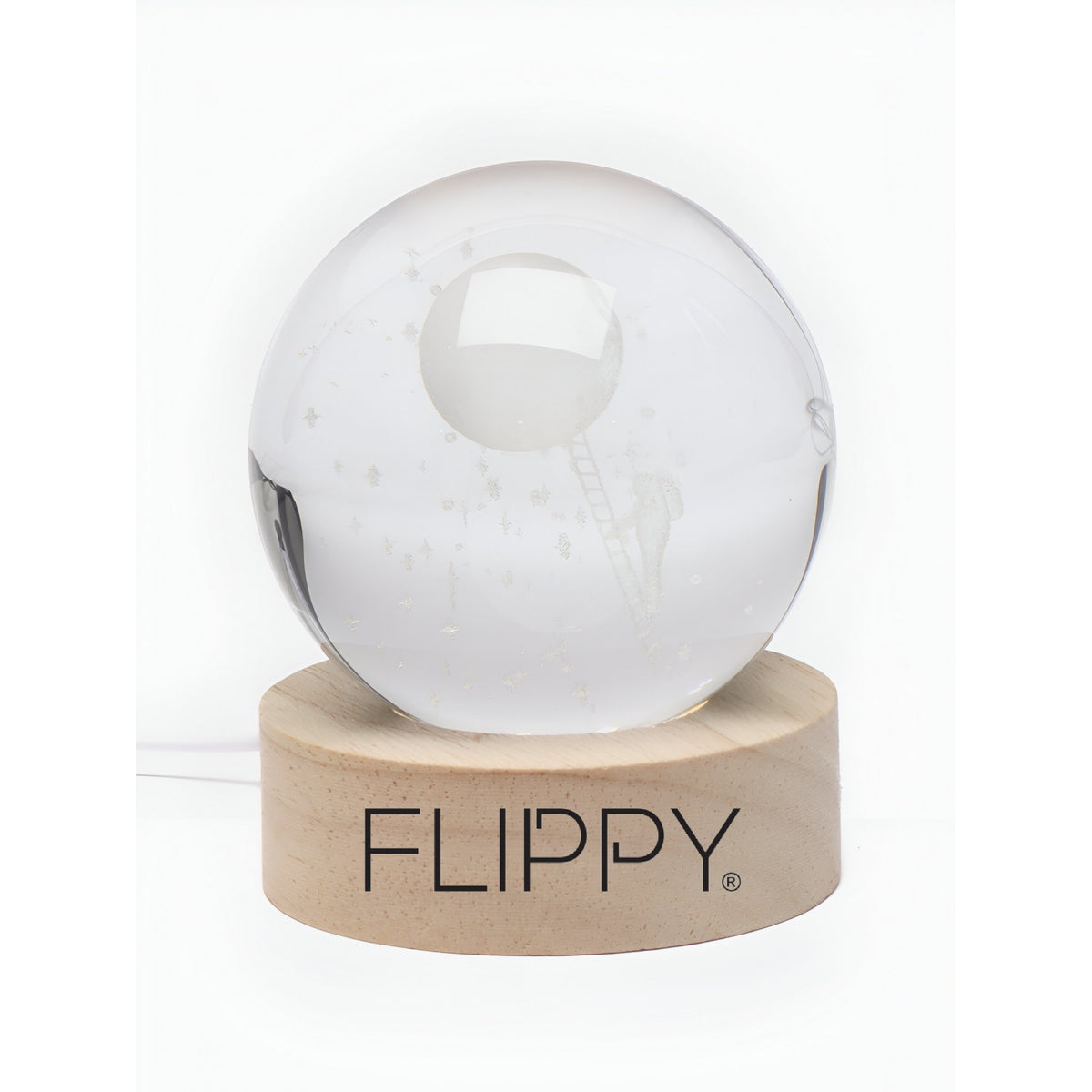 Lampa LED Decorativa, Bila Cristal 3D Astronaut pe Scara catre Luna, Gravura Laser, Baza Lemn, Alimentare USB, Diametru 6 cm, Lumina Alb Cald