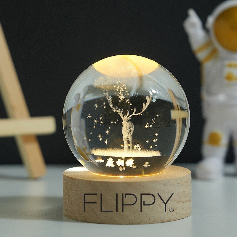 Lampa LED Decorativa, Bila Cristal 3D cu Model Cerb, Gravura Laser, Suport din Lemn, Alimentare USB, Lumina Alb Cald, 6 cm