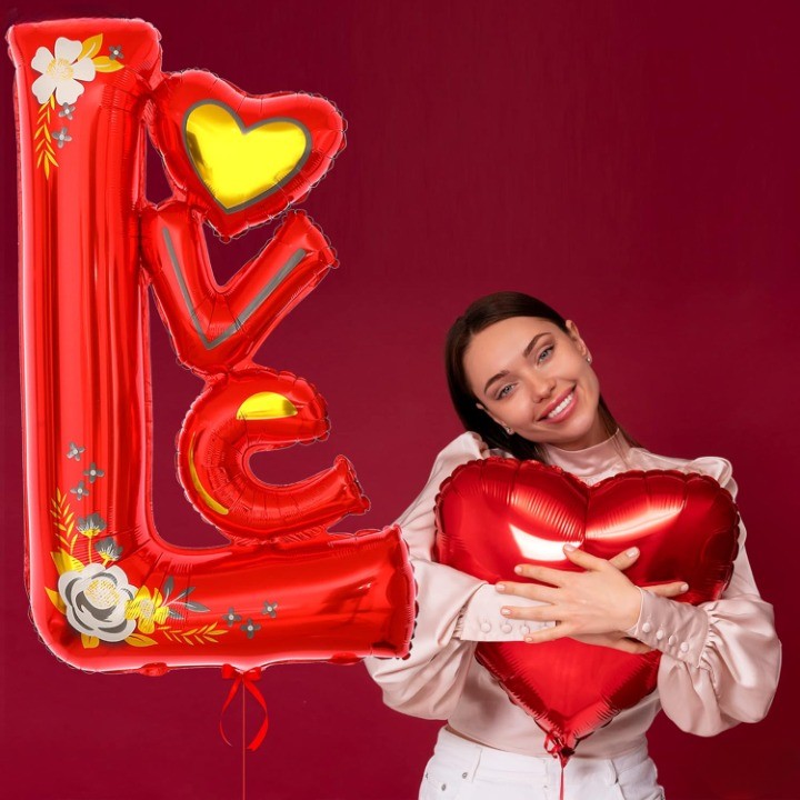 Balon din Folie Metalizata Model Love, Figurine Tematica Iubire, Umflare Aer sau Heliu, Set cu Pai Inclus, 110x64 cm, Rosu
