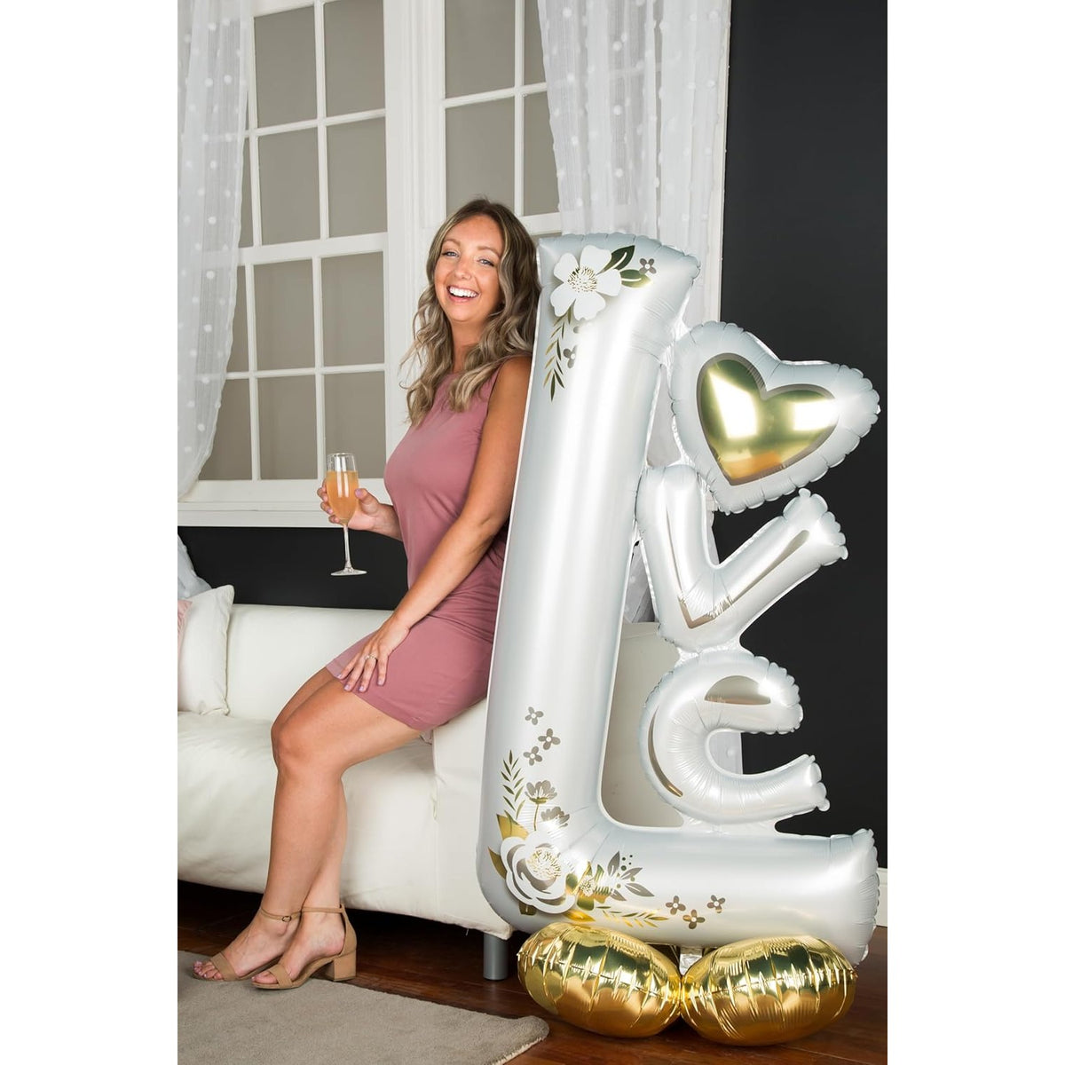 Balon din Folie Metalizata Model LOVE, Figurina Decorativa Tematica Iubire, Umflare Aer sau Heliu, Aluminiu, Include Pai, 110x64 cm, Alb