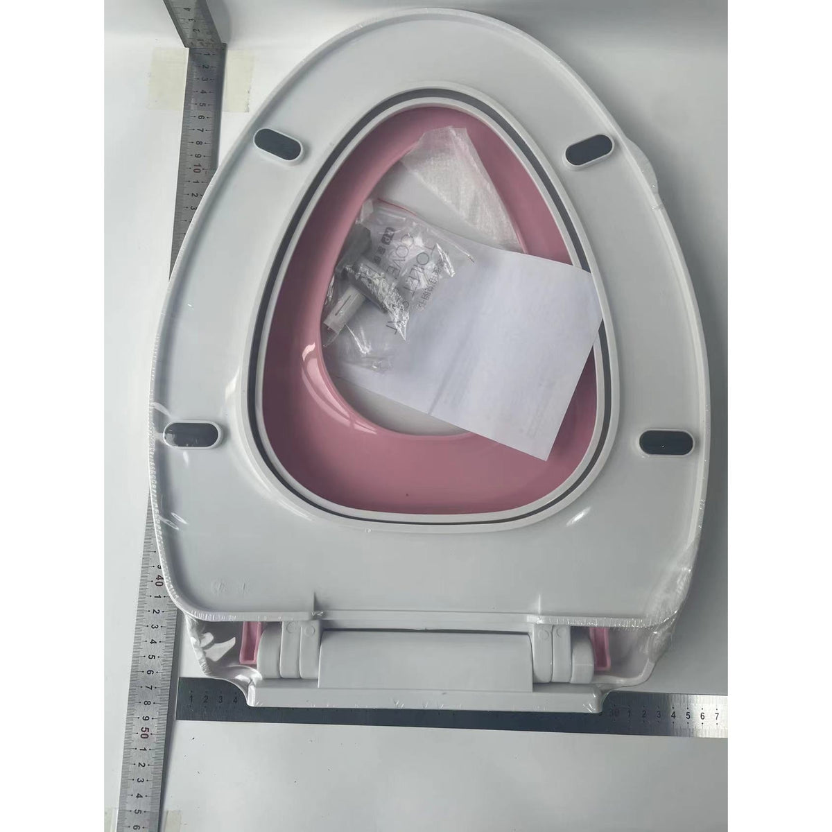 Capac de Toaleta 3 in 1 cu Reductie pentru Copii si Adulti, Inchidere Lenta Soft Close, Polipropilena PP5, Forma V, Alb/Roz