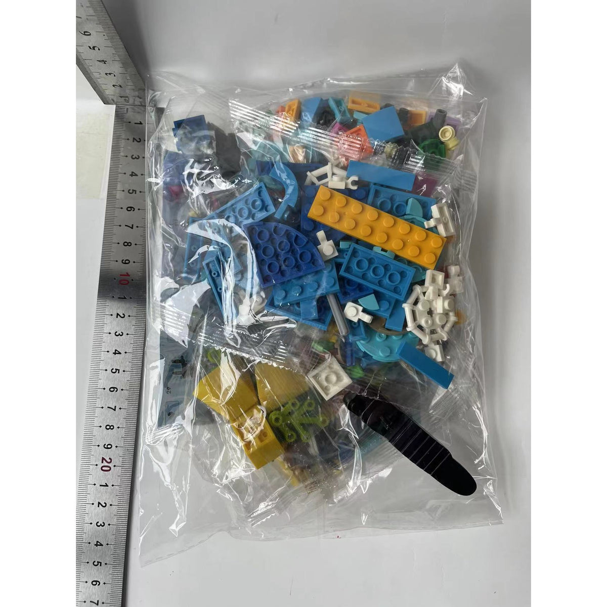 Lego Creator Set de Constructie Papagal Exotic 31136, Jucarie Interactiva cu Aripi si Coada Mobile, Plastic, 360 Piese, Multicolor, +7 Ani