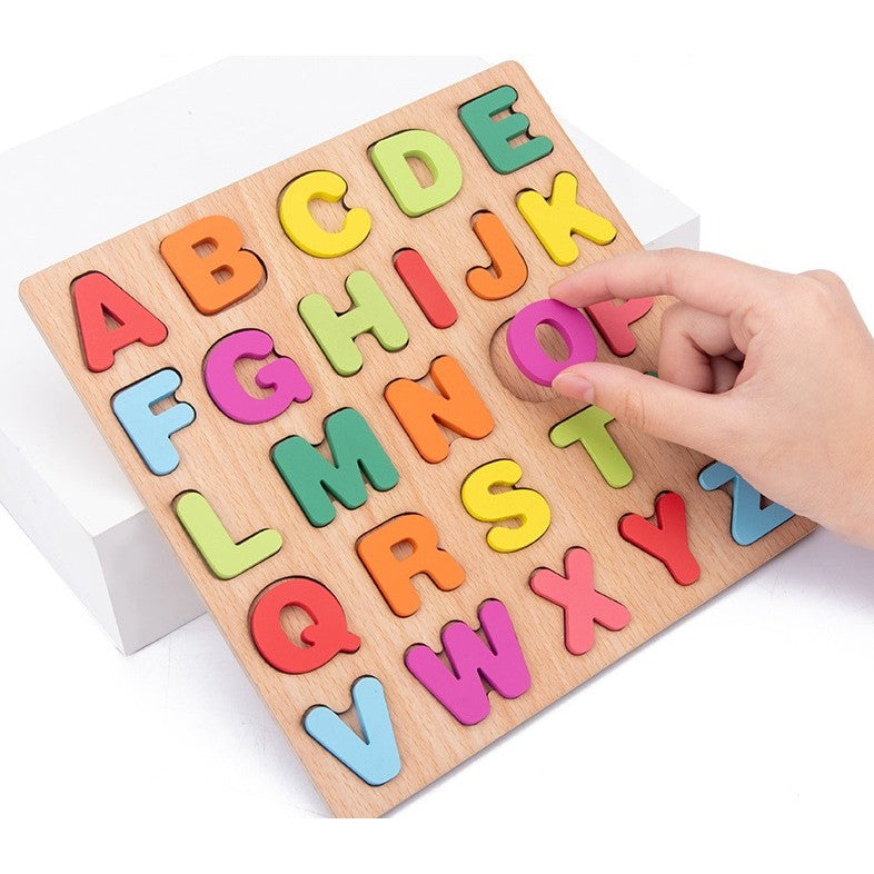 Tabla din Lemn Montessori, Berbis, Educatie Timpurie Alfabet, 26 Litere Lemn, +18 Luni, 20 x 20 cm, Vopsea pe Baza de Apa, Multicolor
