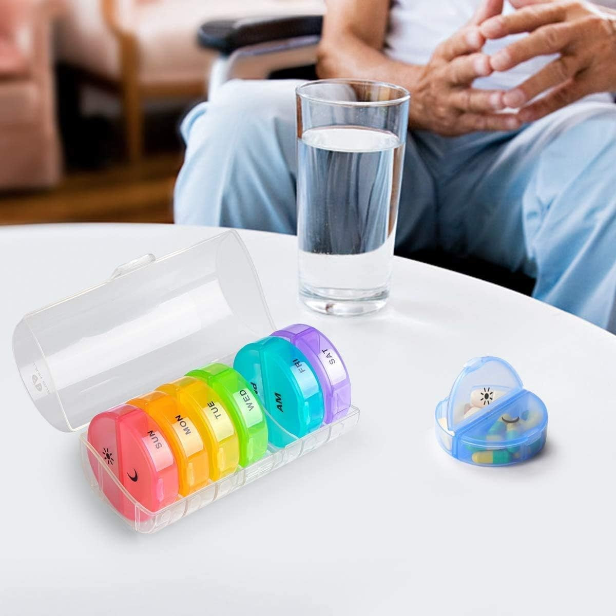 Organizator Medicamente Saptamanal, 7 Zile AM/PM, 14 Compartimente Mari Detasabile, Cutie Depozitare Pilule si Vitamine, Plastic Fara BPA, Portabil, Multicolor, 17.5x11x9.5 cm