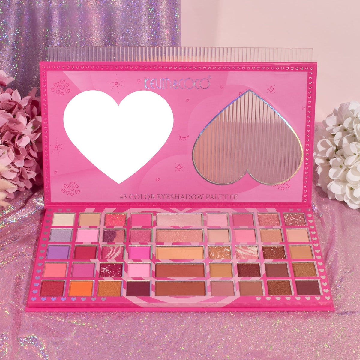 Kevin & Coco, Paleta Fard de Pleoape Love Crush, 45 Culori Mate, Sidefate si Glitter, Pigmentate si Catifelate, Cruelty-Free, 30.3 x 16.5 cm