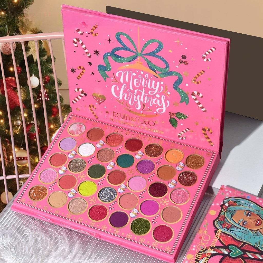 Kevin & Coco Trusa de Machiaj Snowy Christmas, Paleta Farduri de Pleoape cu 70 Culori Mate Sidefate si Glitter, Formula Non-Toxica Cruelty-Free, Compacta, 22.5 x 17 x 2 cm, Multicolor
