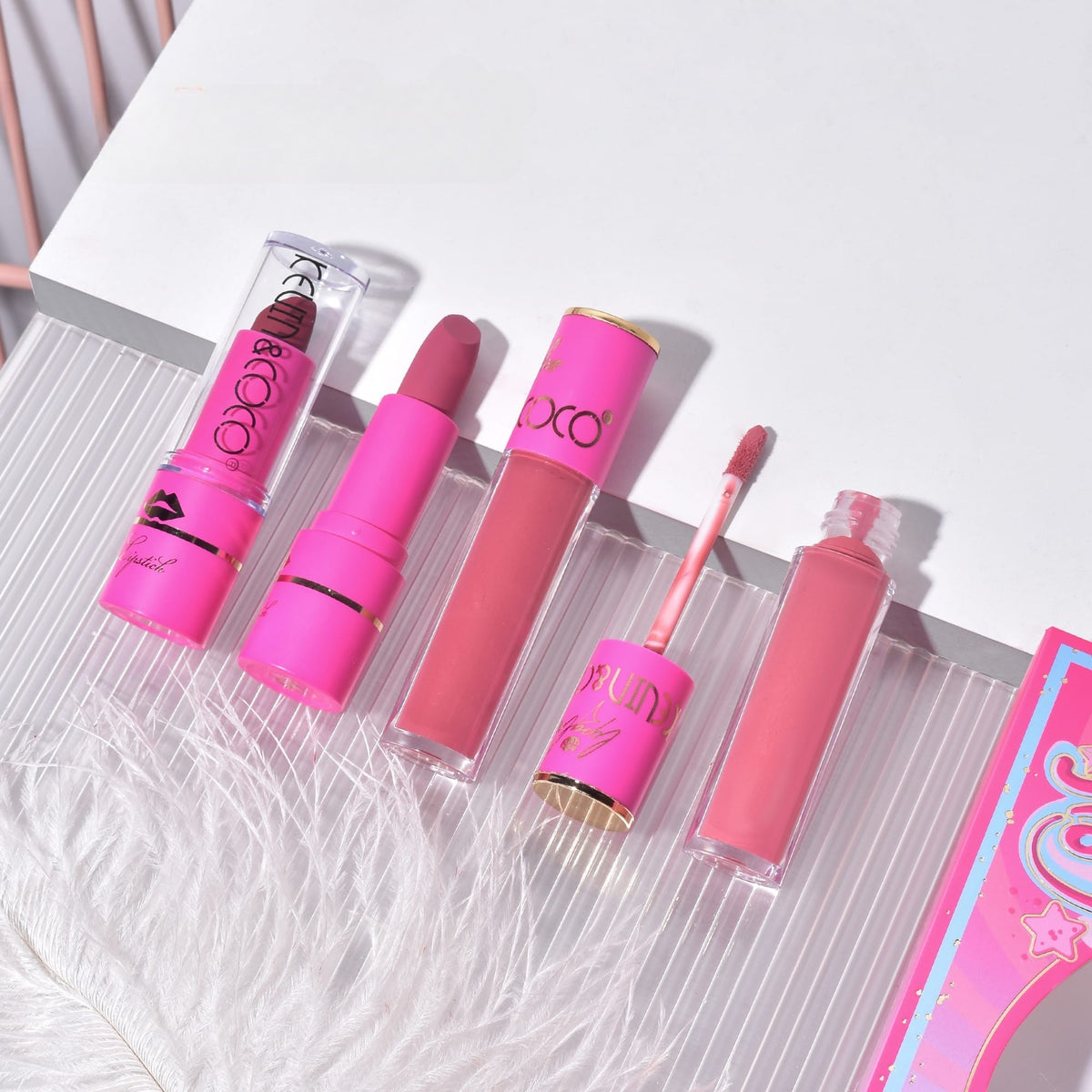 Kevin & Coco Set Machiaj Pink Bear, Paleta Farduri de Ochi, Rujuri, Gloss si Blush, Textura Mata si Lucioasa, Roz, 6 Piese