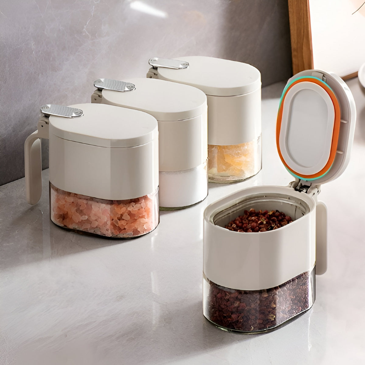 Suport Organizator Condimente și Recipiente Ulei, Montare pe Perete sau Blat, Set 9 Piese cu Cutiute Etanșe, Plastic Rezistent, 31x13.5x36.8cm, Alb