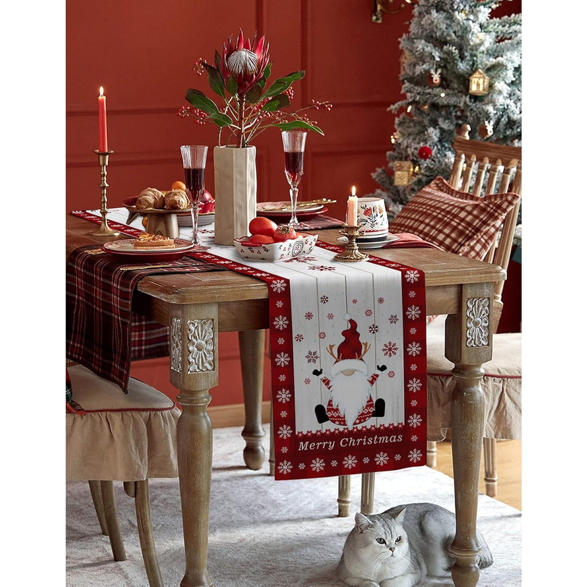 Față de Masă Tip Traversă Crăciun, Model Festiv cu Elfi și Reni, Decor Masă Sărbători, Material Textil, 33 x 180 cm, Alb și Roșu