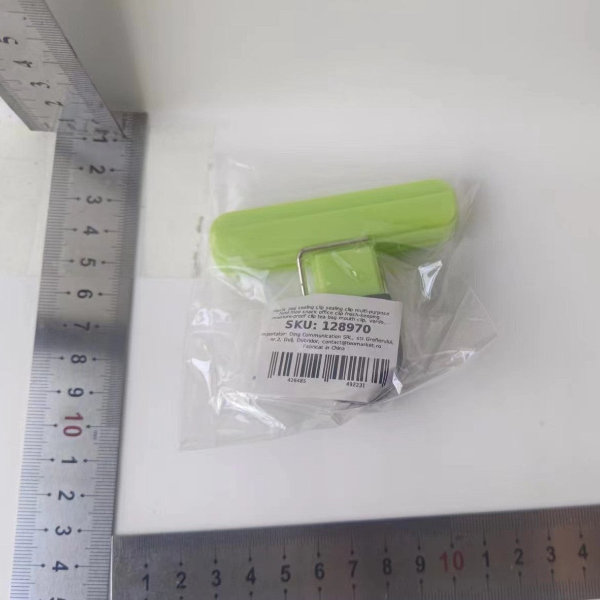 Cleste Multifunctional pentru Sigilarea Pungilor, Clip Etansare Snacks si Alimente, Plastic Rezistent, 7x6.5 cm, Verde