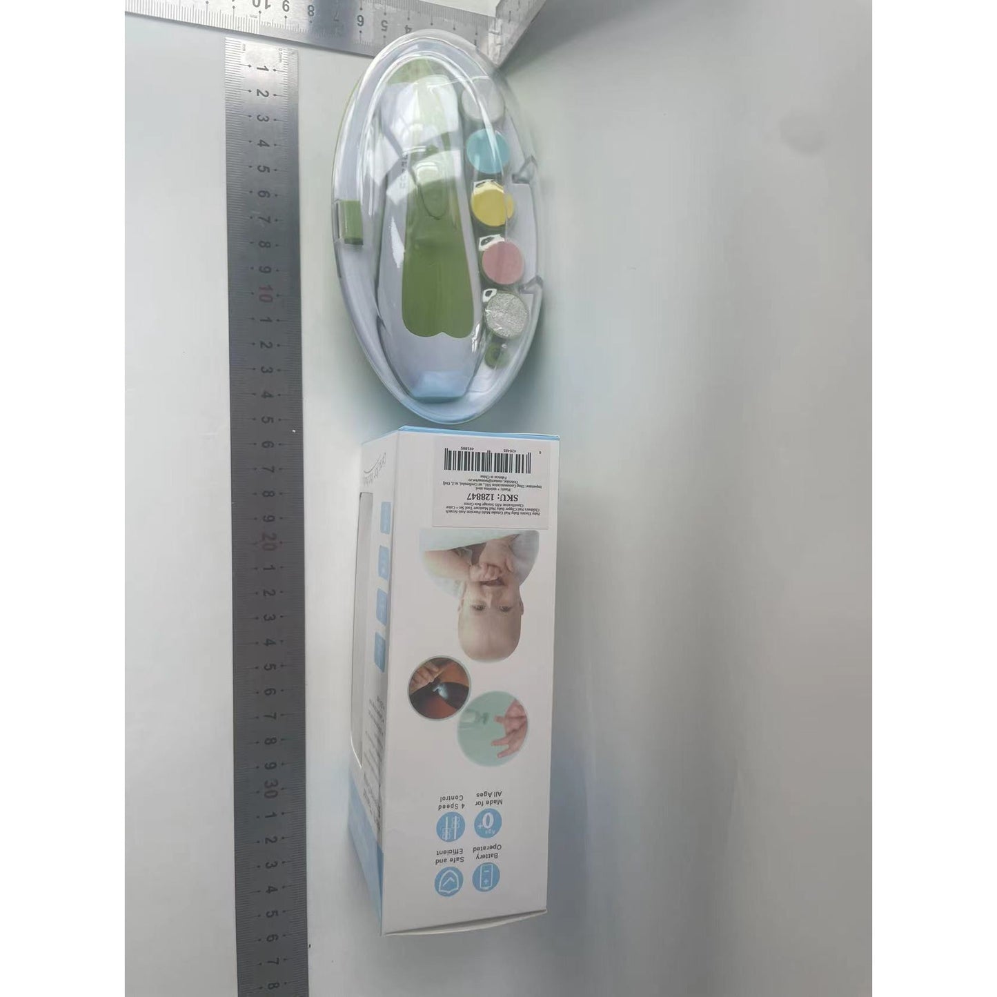 Pila Electrica Unghii Bebelusi si Copii, Set Manichiura Silentios cu Lumina LED, 6 Capete de Slefuire, Material ABS, Verde/Alb