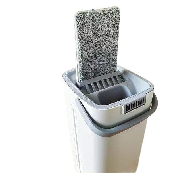 Set de Curatenie cu Mop Plat si Galeata, Stoarcere Fara Maini si Rotire 360 Grade, Tija Inox Telescopica, Plastic si Microfibra, 5.7 l, 4 Rezerve Incluse, Albastru/Alb