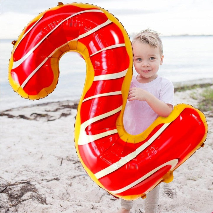 Balon Aniversar Cifra 2, Figurina Gigant din Folie Metalizata, Imprimeu Gogosi Candy Bar, Umflare Aer sau Heliu, 100 cm, Multicolor