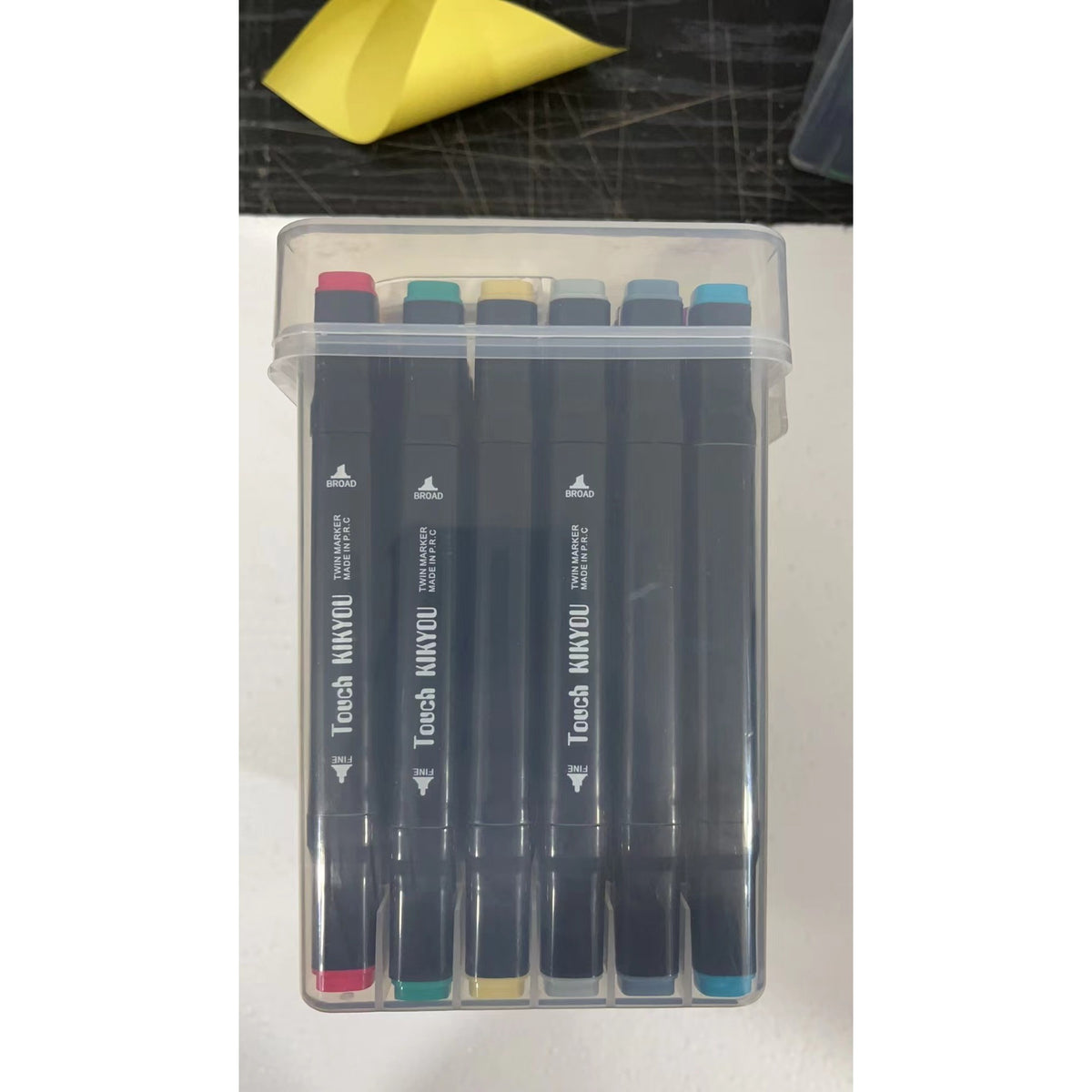Twin Touch Set Markere cu Alcool pentru Desen, Carioci Profesionale cu Doua Capete, Geanta de Depozitare din Plastic cu Maner, Multicolor, 60 Bucati