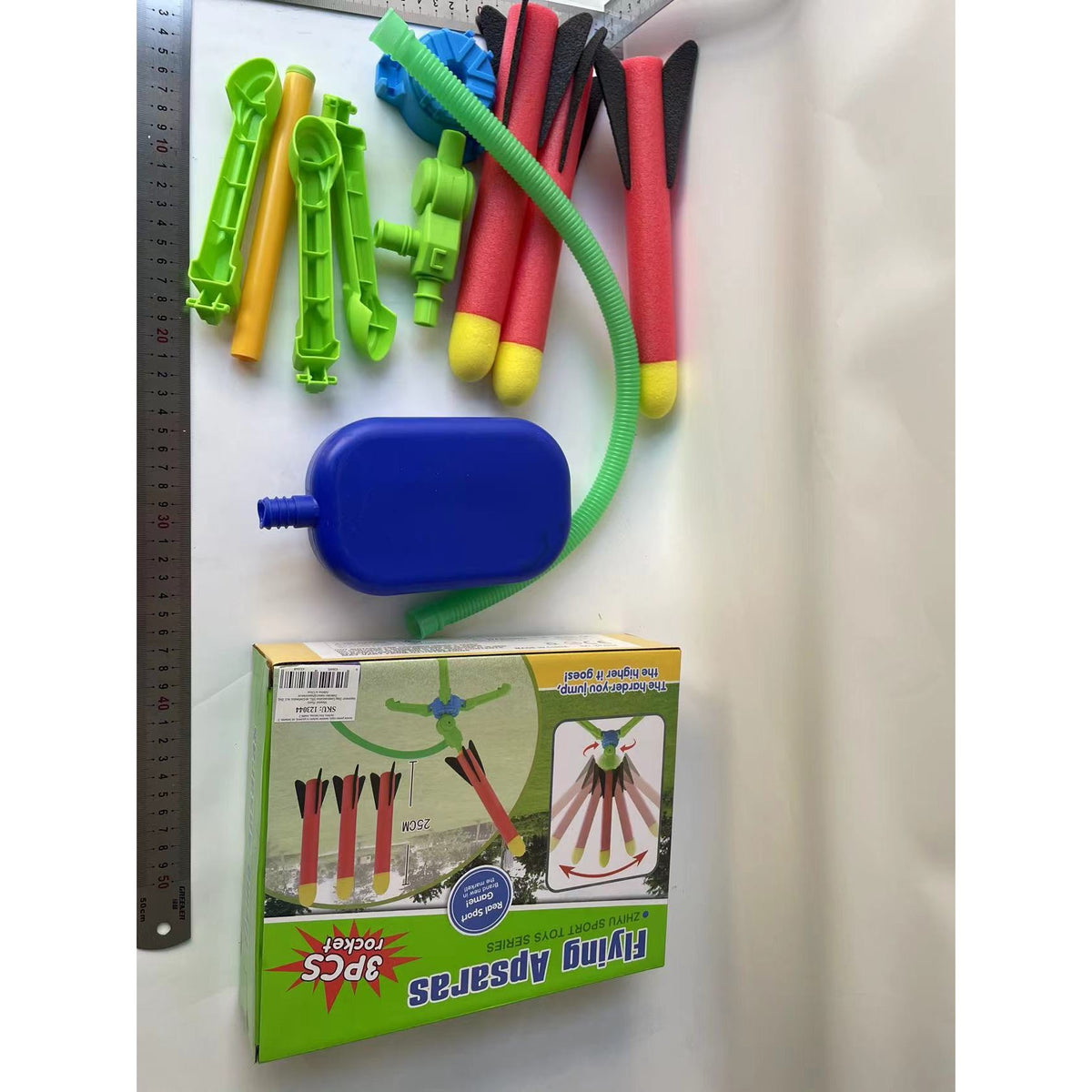 Lansator Rachete de Jucarie pentru Copii, Actiune Pneumatica cu Pedala, 3 Rachete din Spuma, Multicolor, Model 2