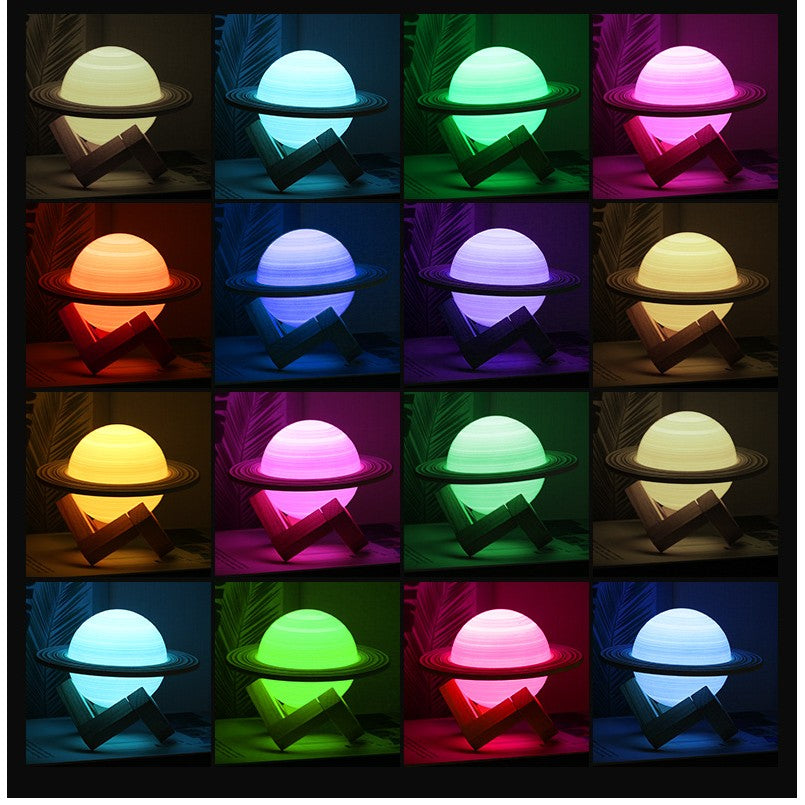 Lampa de Veghe Saturn 3D, Iluminare LED 16 Culori cu Telecomanda, Control Tactil, Suport din Lemn, Alimentare Baterii, 15 cm