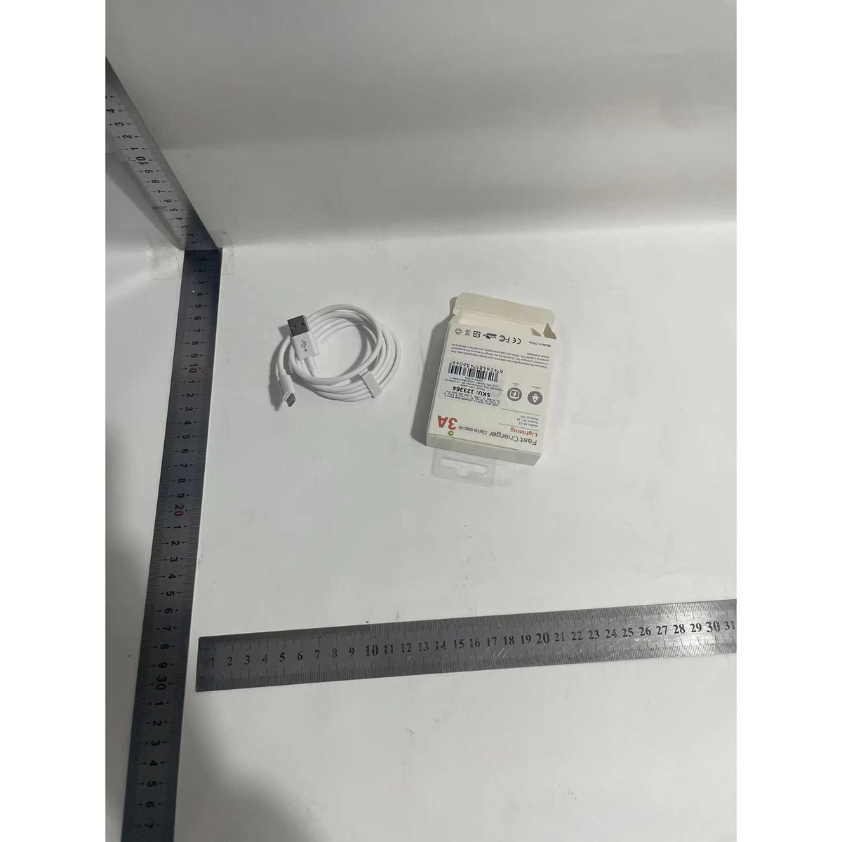 Cablu Date si Incarcare Rapida Model SX-23 Compatibil Apple iPhone Seria 5-14, Cip Protectie Supratensiune, Invelis Rezistent TPE, 5V, 3A, 1 m, Alb