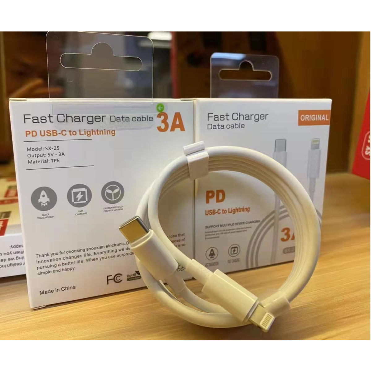 Cablu Date si Incarcare SX-25, USB Tip C la Lightning, 3A Fast Charge, Cip Protectie Supratensiune, Invelis Flexibil TPE, Compatibil iPhone Seria 14, 13, 12, 11, X, 8, 7, 1 m, Alb