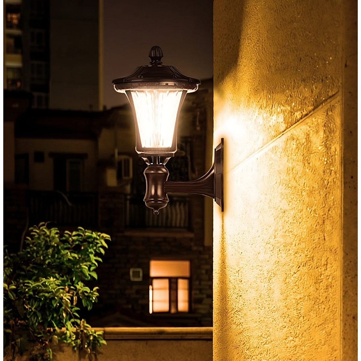Lampa Solara Tip Felinar de Perete, Lumina Alb Rece, Senzor Crepuscular, Protectie IP65 Exterior, Acumulator 900mAh, Autonomie 10 Ore, Carcasa ABS Maro