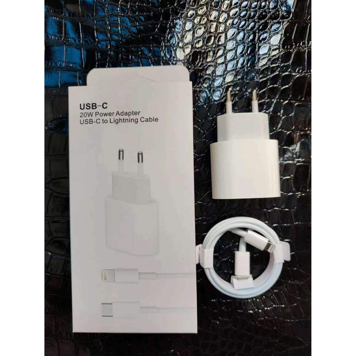 Incarcator Retea Fast Charge Compatibil cu iPhone, Adaptor Priza 20W si Cablu USB Type-C la Lightning, Incarcare Rapida, Alb