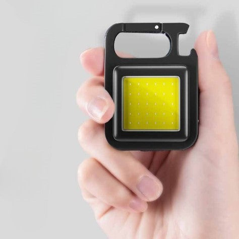 Lanterna Portabila Tip Breloc, 30 LED COB 800 Lumeni, Incarcare USB C, Magnet si Suport Pliabil, Metal, Negru