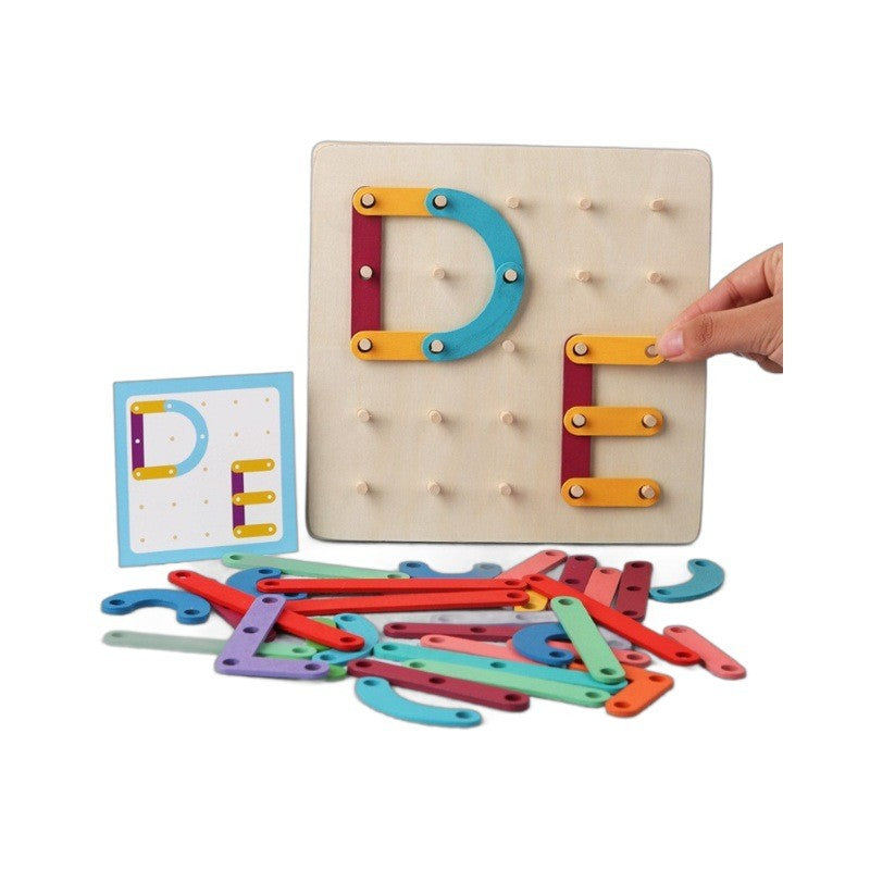 Jucarie Montessori Pegboard, Puzzle Educativ din Lemn pentru Invatare Litere si Forme, Include 20 Cartonase si 42 Piese Colorate, 17.8 x 17.8 x 1.5 cm, Multicolor