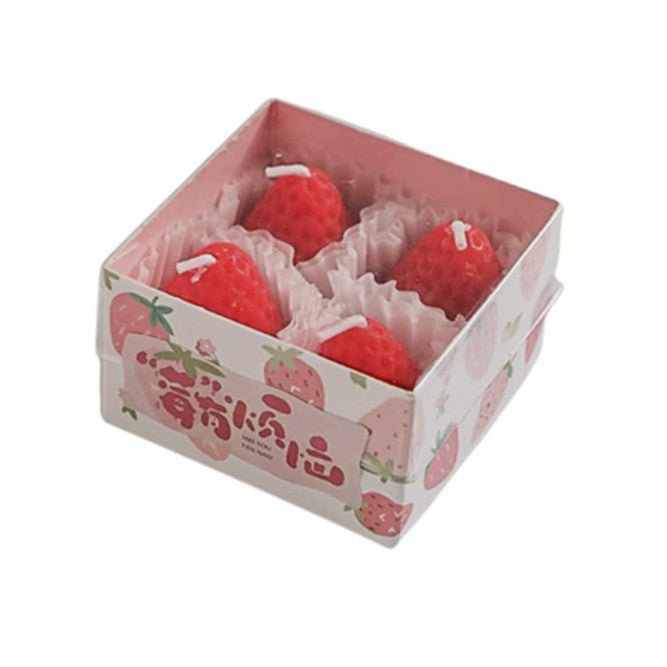 Set 4 Lumanari Parfumate in Forma de Capsuna, Aroma de Capsuni, Ceara de Soia si Parafina, Ardere Curata, 52g, Rosu