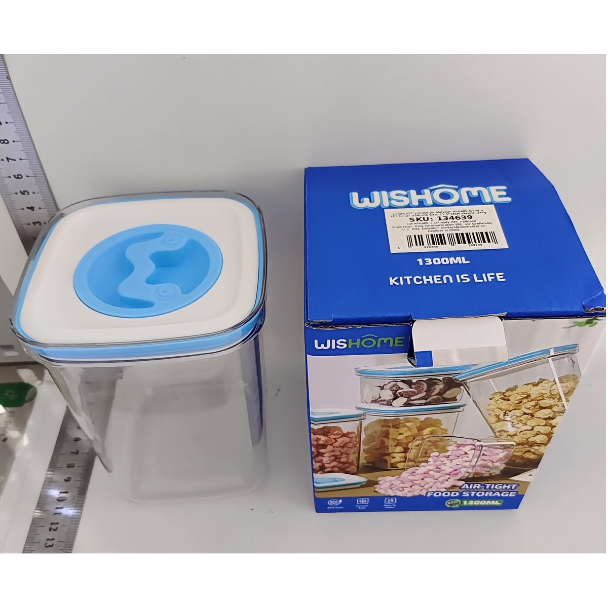 Cutie de Depozitare pentru Bucatarie, Recipient Alimentar cu Inchidere Ermetica si Garnitura Silicon, Material PET si ABS, 1.3 L, Transparent cu Capac Alb/Albastru, 11.5 x 15 x 8 cm