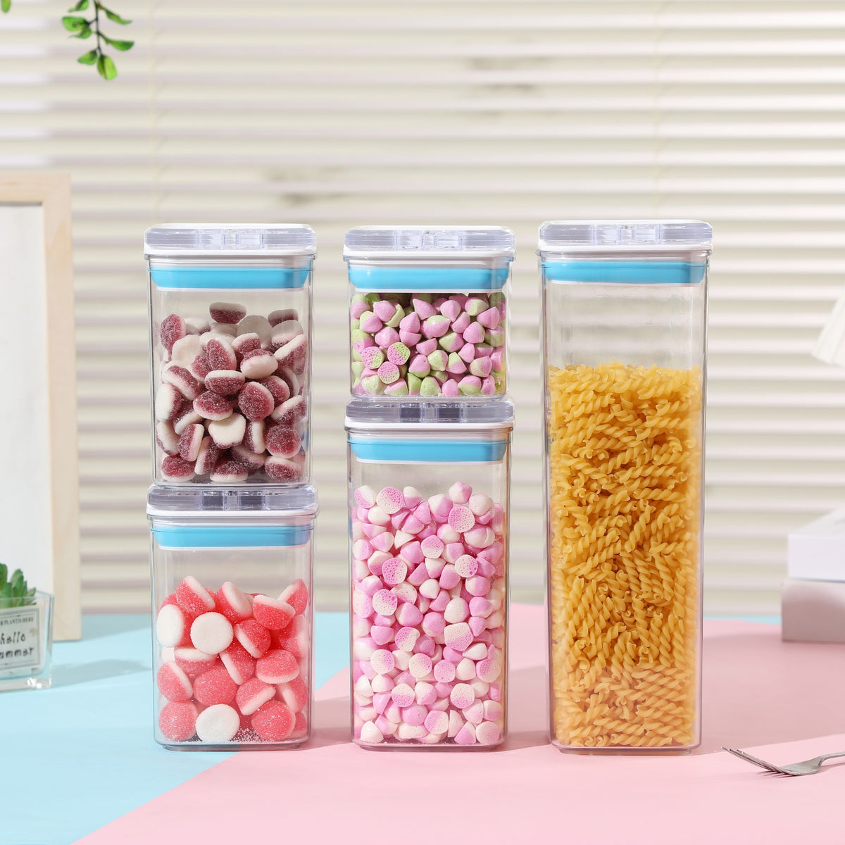 Set 5 Cutii Depozitare Alimente si Cereale, Recipiente Hermetice pentru Organizare Bucatarie, Plastic Transparent cu Capac Albastru si Alb, 5 Piese: 1x0.5L, 2x0.8L, 1x1.2L, 1x1.9L