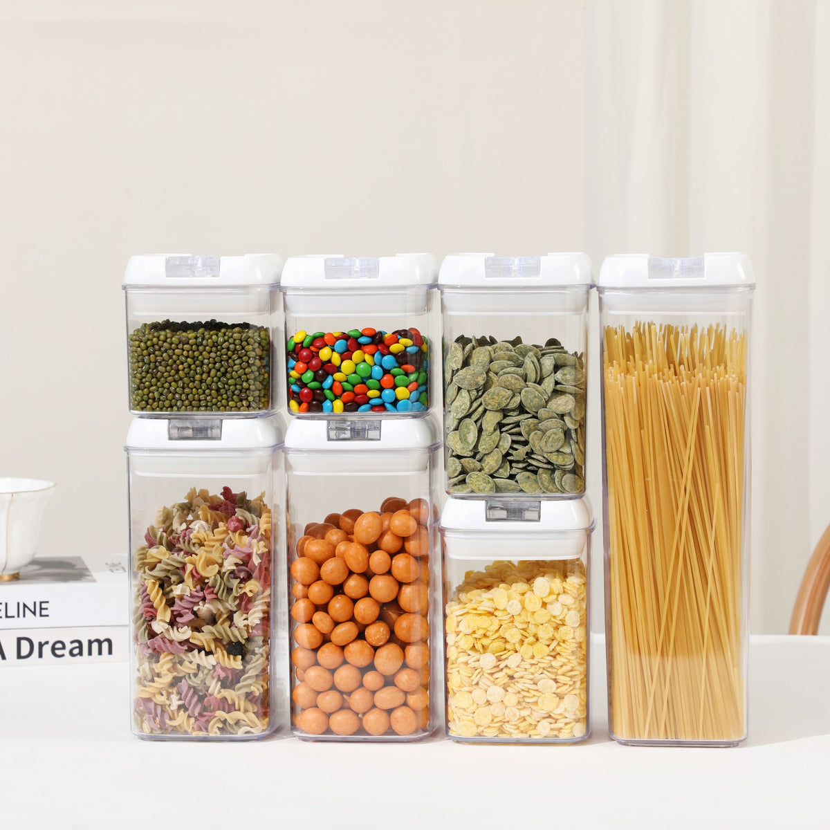 Set 7 Recipiente Depozitare Alimente, Inchidere Ermetica si Design Stivuibil, Plastic Transparent, Capace Albe, 0.5L - 1.9L