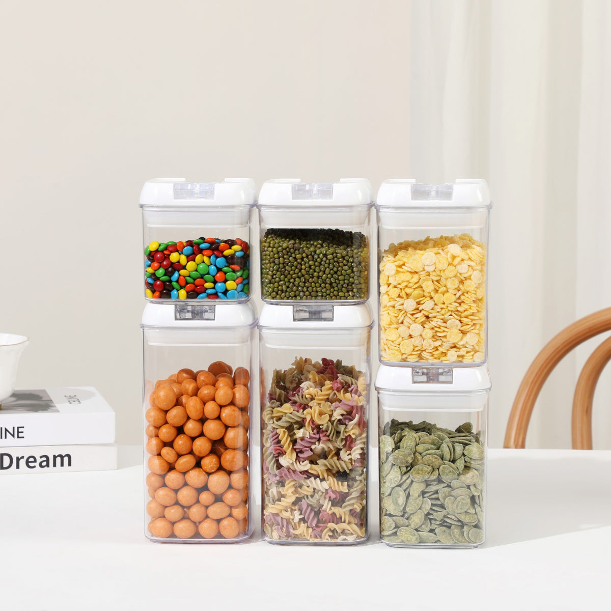 Set 6 Recipiente pentru Depozitare Alimente, Inchidere Ermetica si Design Stivuibil, Plastic Transparent, Capace Albe, 2 x 0.5L, 2 x 0.8L, 2 x 1.2L