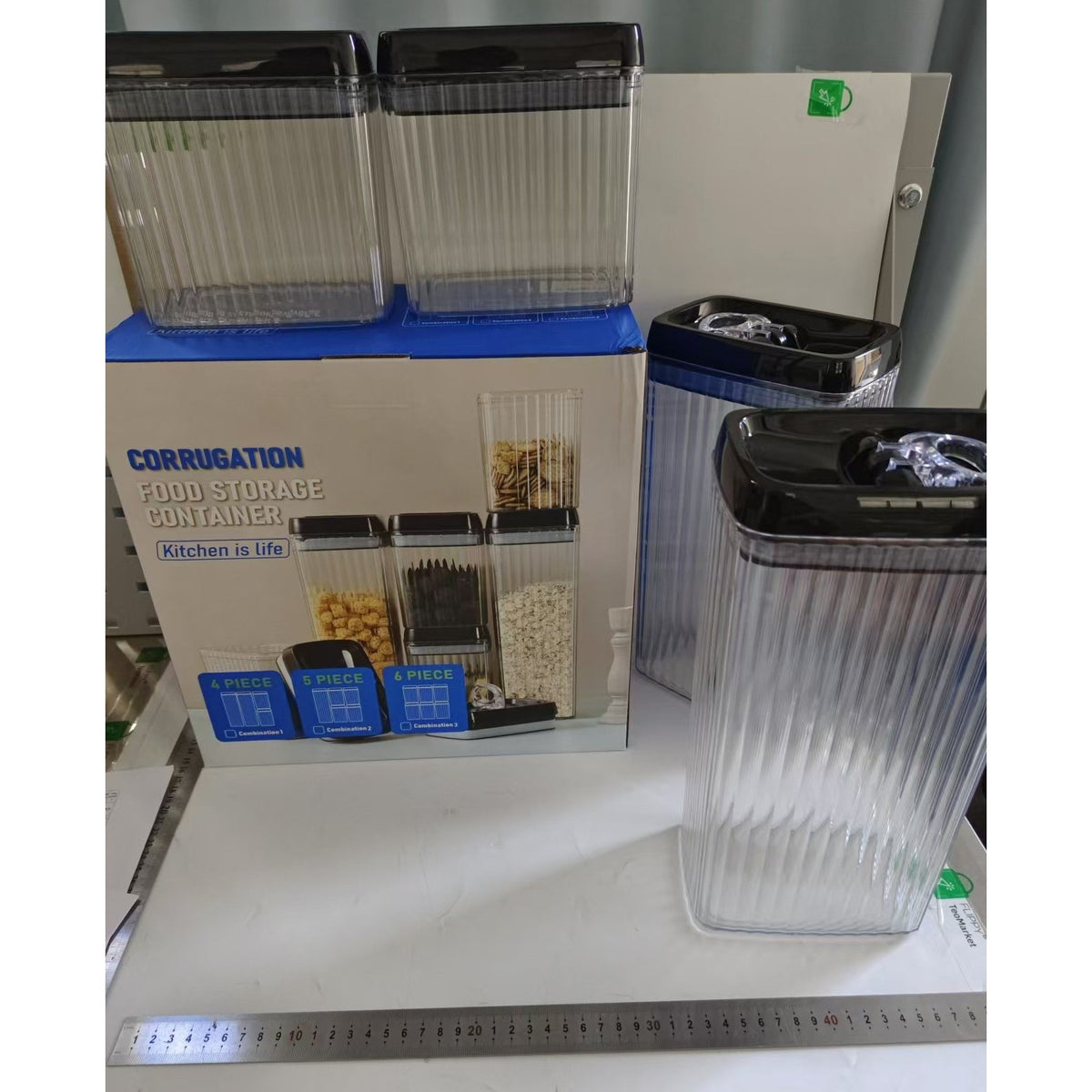 Set 4 Recipiente Organizare Alimente, Inchidere Ermetica cu Silicon si Textura Ondulata, Plastic PP si PET, 2 x 1.5l si 2 x 3.3l, Transparent