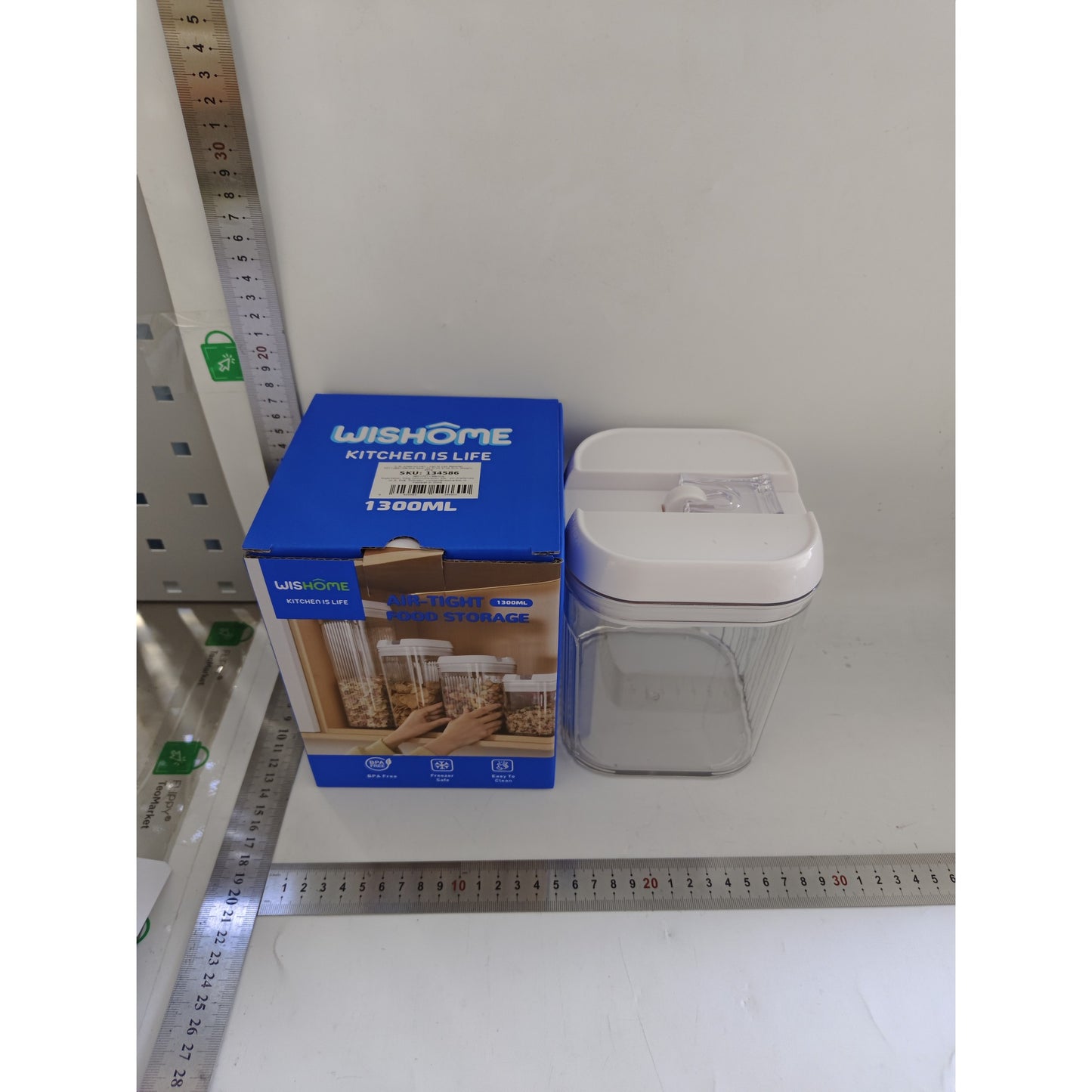 Cutie Depozitare Alimente si Condimente, Recipient Etans pentru Organizare Bucatarie, Plastic PET si Silicon, 1.3 L, 12.5 x 12.5 x 16.5 cm, Transparent si Alb