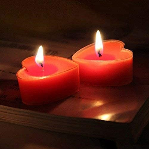 Set Lumânări Parfumate în Formă de Inimă, Aromă de Căpșuni, Timp de Ardere 4 Ore, Parafină Premium, 4 x 2 cm, 9 Bucăți, Roșu