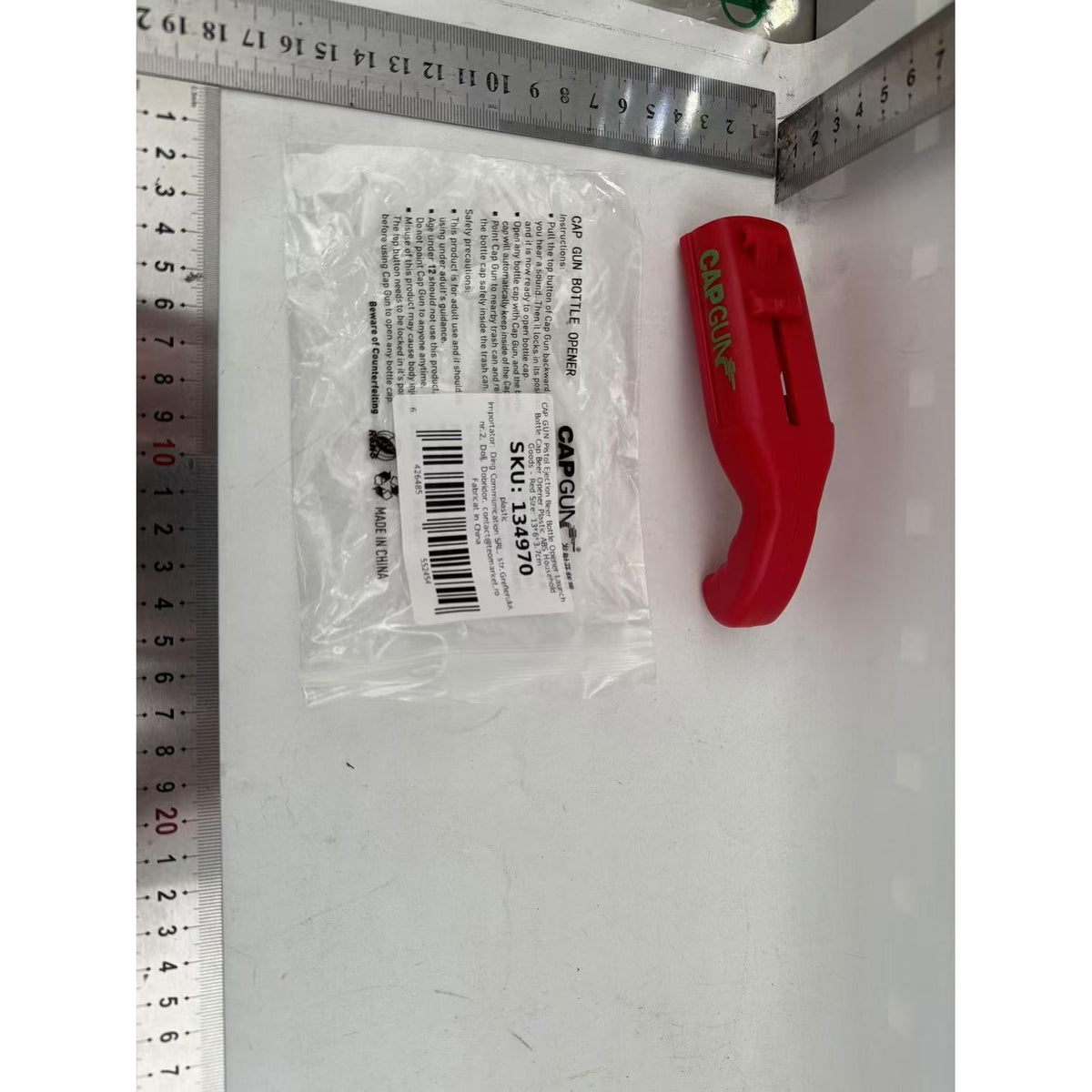 Deschizator de Sticle Model Pistol, Dispozitiv pentru Lansat Capace, Material ABS Rezistent, pentru Dopuri Metalice, 13 x 6 x 3.7 cm, Rosu