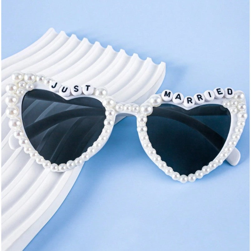 Ochelari Decorativi Nunta Just Married, Rama cu Perle pentru Mireasa si Petrecerea Burlacitelor, Material PC, 15.3 x 5.7 x 14.5 cm, Alb