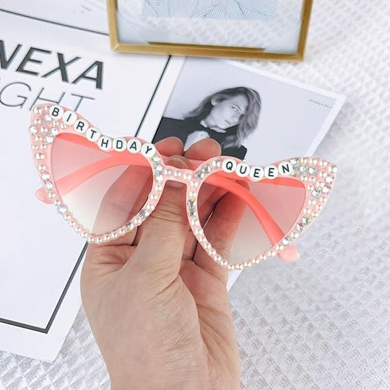 Ochelari Decorativi Petrecere, Model Birthday Queen cu Perle si Pietre, Accesorii Foto Nunta si Burlacite, Policarbonat, 15.3 x 5.7 x 14.5 cm, Roz