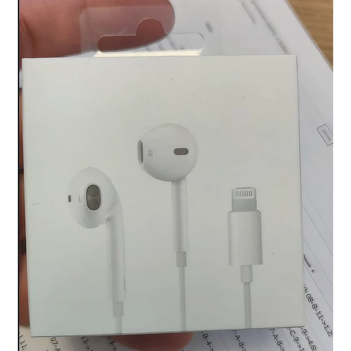 Casti Audio In-Ear cu Conector Lightning, Casti cu Microfon si Telecomanda, Control Volum, Design Ergonomic, Compatibile iPhone 14/13/12/11/X/8/7, Alb